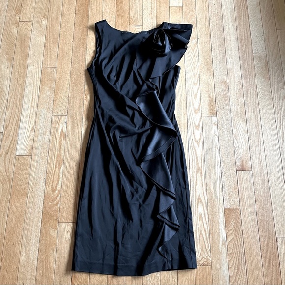 Le Chateau Black Dress. Lined. Medium. Zipper back. - Picture 2 of 9